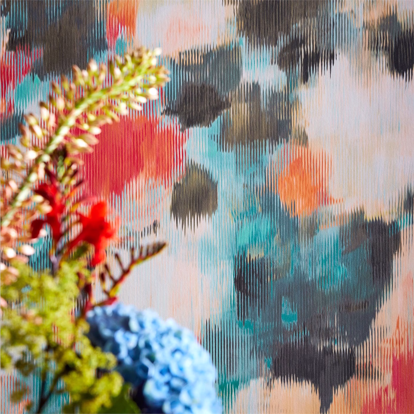 Обои Harlequin Standing Ovation Exuberance Coral/Turquoise 111476 фото в интерьере